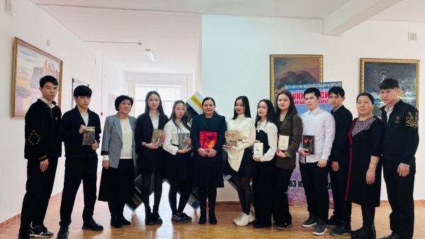 Челлендж &laquo;Подари книгу другу&raquo;