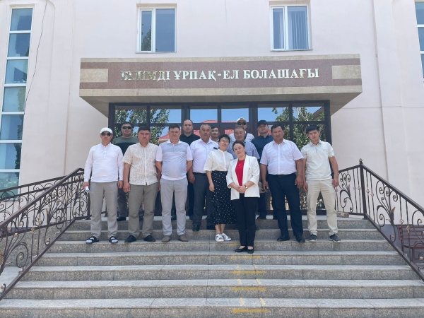 БІЛІКТІ МАМАН &ndash; ЕЛ БОЛАШАҒЫ