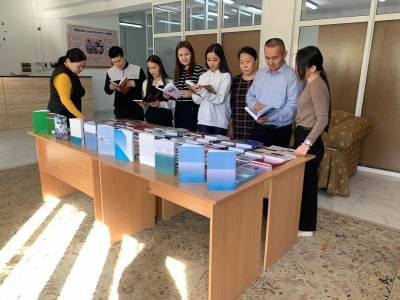 Выставка новых книг